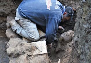 Άγαλμα των αυτοκρατορικών χρόνων αποκαλύφθηκε σε ανασκαφή στην Βέροια