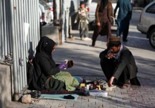 ΟΗΕ – Οι Αφγανοί αντιμέτωποι με «χιονοστιβάδα λιμού και ένδειας»