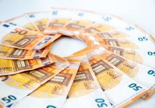 20 χρόνια ευρώ – 8 στους 10 Γάλλους πιστεύουν ότι το κοινό νόμισμα έβλαψε την τσέπη τους
