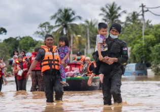 Μαλαισία – Τουλάχιστον οκτώ άνθρωποι έχασαν τη ζωή τους από τις πλημμύρες
