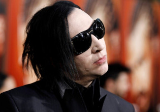 Marilyn Manson – Έφοδος της αστυνομίας στο σπίτι του – Κατηγορείται για σεξουαλικά εγκλήματα