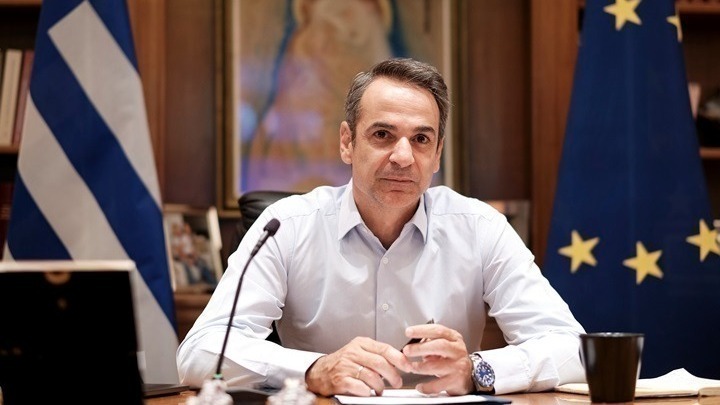 PM Mitsotakis meets with SEV members