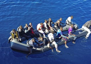 Μαρόκο – Αναχαίτισε σκάφη με εκατοντάδες μετανάστες προς την Ευρώπη