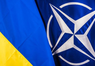 ΝΑΤΟ – Απειλεί τη Ρωσία και ζητά «ουσιαστικό διάλογο» για την Ουκρανία