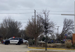 ΗΠΑ – Ομηρία σε συναγωγή του Τέξας – Η Αστυνομία διαπραγματεύεται με τον δράστη