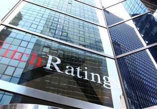 Fitch – Αναβάθμισε σε θετικές τις προοπτικές της Ελλάδας