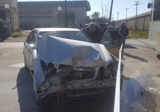 Πάτρα: Αυτοκίνητο συγκρούστηκε με συρμό του προαστιακού