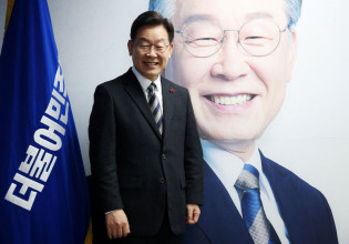 Νότια Κορέα – Υποψήφιος πρόεδρος υπόσχεται… θεραπείες κατά της τριχόπτωσης