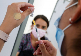 Εμβόλιο – Οι συνεχείς αναμνηστικές δόσεις μπορεί να βλάπτουν αντί να ωφελούν, λέει ο ΕΜΑ
