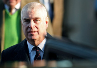 Πρίγκιπας Άντριου: Διαψεύδει τις καταγγελίες για σεξουαλική κακοποίηση ανηλίκου και κατηγορεί το φερόμενο ως θύμα