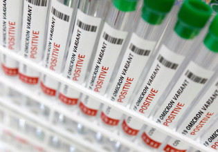 Εμβόλιο ή νόσηση: Πότε είμαι πιο προστατευμένος; – Οι επικίνδυνες θεωρίες και οι απαντήσεις των ειδικών