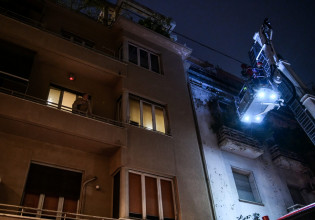 Φωτιά σε διαμέρισμα στο Κολωνάκι: Το φρικιαστικό θέαμα αντίκρυσαν οι πυροσβέστες
