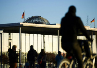 Γερμανία – Είσοδος στα εστιατόρια μόνο για όσους έχουν κάνει ενισχυτική δόση