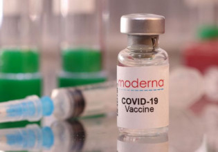 Moderna: Άρχισε τις κλινικές δοκιμές αναμνηστικής δόσης εμβολίου κατά της Όμικρον