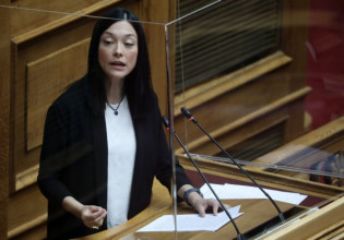 Βιασμός στη Θεσσαλονίκη – Να τιμωρηθεί κάθε ένοχος, δηλώνει η Νάντια Γιαννακοπούλου