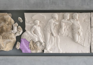 Θραύσμα Fagan – Στο Μουσείο Ακρόπολης το τμήμα της Ανατολικής Ζωοφόρου