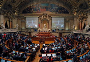 Πορτογαλία: Οι κυβερνώντες Σοσιαλιστές προηγούνται στις κοινοβουλευτικές εκλογές