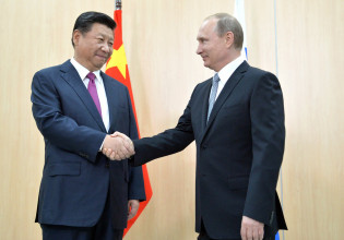 FT – Η Κίνα και η Ρωσία δοκιμάζουν τα όρια ισχύος της ΕΕ