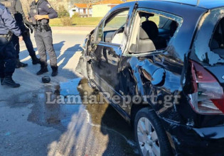 Λαμία: Αυτοκίνητο ανατράπηκε μετά από επικίνδυνη στροφή