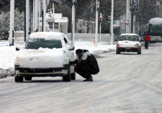 Οδήγηση σε χιόνι και πάγο: Οδηγίες για το θα κινηθούμε