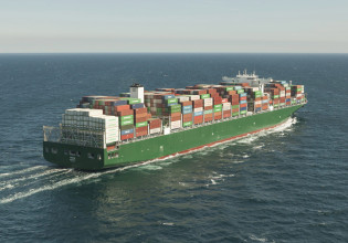 Costamare vessel makes new charter record for containerships