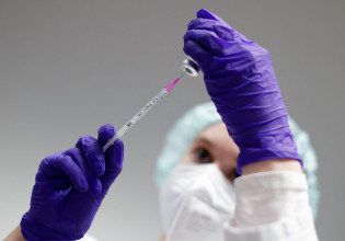 Εμβόλιο: Αναβάλλεται η απόφαση της FDA για βρέφη και νήπια