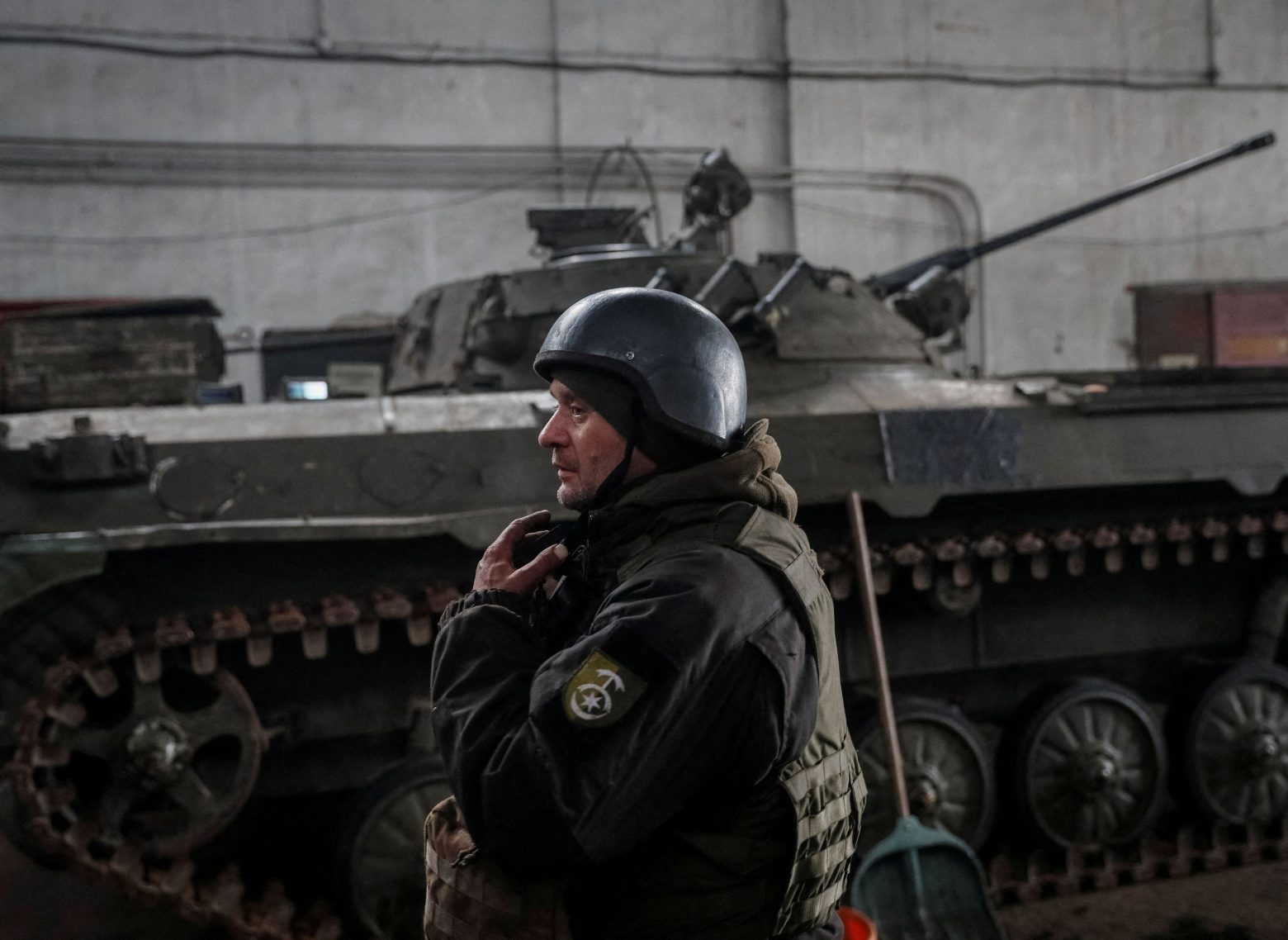 Ουκρανική κρίση: Υπέρ της χρήσης στρατιωτικής δύναμης για να μείνει η Ουκρανία εκτός ΝΑΤΟ οι μισοί Ρώσοι