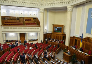 Πόλεμος στην Ουκρανία: Ουκρανοί βουλευτές καλούν τον Ζελένσκι να αρχίσει διαπραγματεύσεις με τον Πούτιν