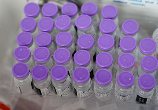 Νέα ανακάλυψη ανοίγει τον δρόμο για «καθολικό» εμβόλιο ενάντια στους κοροναϊούς