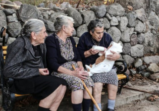 Λέσβος: Μόνη πλέον η Αιμιλία, μετά τον θάνατο της Μαρίτσας και της Ευστρατίας