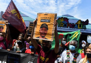 Βραζιλία: Διαδηλώσεις που ζητούν δικαιοσύνη για τον δολοφονημένο πρόσφυγα από τη ΛΔ Κονγκό