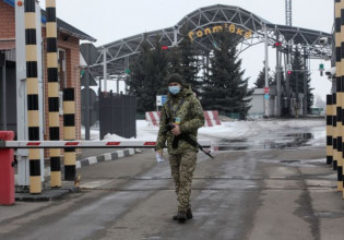 Βρετανία: Σε ετοιμότητα είναι οι ρωσικές δυνάμεις στα σύνορα με την Ουκρανία
