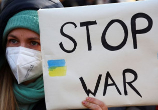 Πόλεμος στην Ουκρανία: Εμβληματικά αντιπολεμικά τραγούδια που έμειναν στην ιστορία