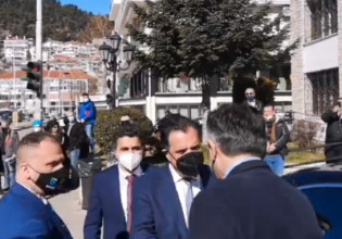 Αδωνις Γεωργιάδης: Αποδοκιμασίες κατά του υπουργού στην Καστοριά