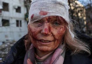 Πόλεμος στην Ουκρανία: Η γυναίκα που έγινε σύμβολο εξομολογείται –  «Είχα φύλακα άγγελο»