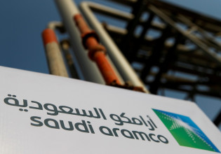 Aramco: Ο σαουδαραβικός κολοσσός αυξάνει τις τιμές του πετρελαίου