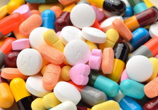 MDMA: Η παράνομη ουσία που… εμπιστεύονται τα ζευγάρια στις ΗΠΑ για να σώσουν τη σχέση τους