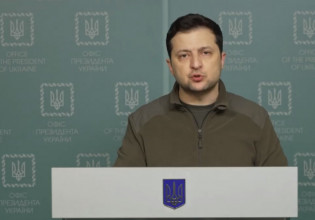 Πόλεμος στην Ουκρανία: «Θα πολεμήσουμε όσο χρειαστεί για να απελευθερώσουμε τη χώρα» – Νέο διάγγελμα Ζελένσκι