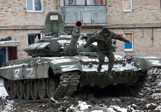 Ουκρανία: Σε δεύτερη φάση περνάει ο πόλεμος λέει η Μόσχα – Τους έχουμε επιφέρει ισχυρά πλήγματα απαντάει το Κίεβο