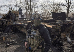 Ουκρανία: Ρωσικά στρατεύματα εισέβαλαν στο προεδρικό γραφείο στην Κριμαία