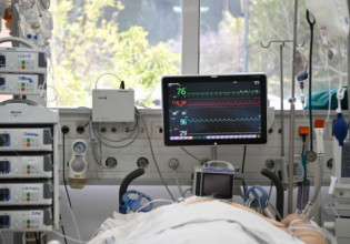Εκτάκτως στο νοσοκομείο γνωστός τραγουδιστής – Τι συνέβη