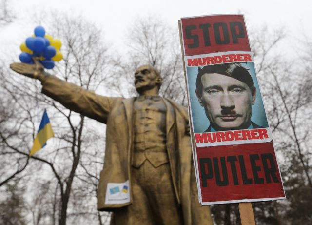 Πόλεμος στην Ουκρανία: Ηθοποιοί υψώνουν το μεσαίο δάχτυλο στον Πούτιν και τού ζητούν να γυρίσει στη Ρωσία