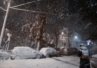 Κακοκαιρία Φίλιππος: Κλειστοί δρόμοι σε Φυλή και Πεντέλη λόγω χιονόπτωσης