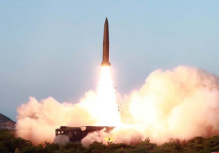 Βόρεια Κορέα: Προχώρησε σε νέα πυραυλική δοκιμή – Τι φοβούνται οι αναλυτές