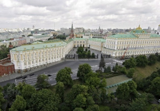 Πόλεμος στην Ουκρανία: Το ρωσικό ΥΠΕΞ κάλεσε τον Αμερικανό πρέσβη – Οι σχέσεις στα όρια της διακοπής