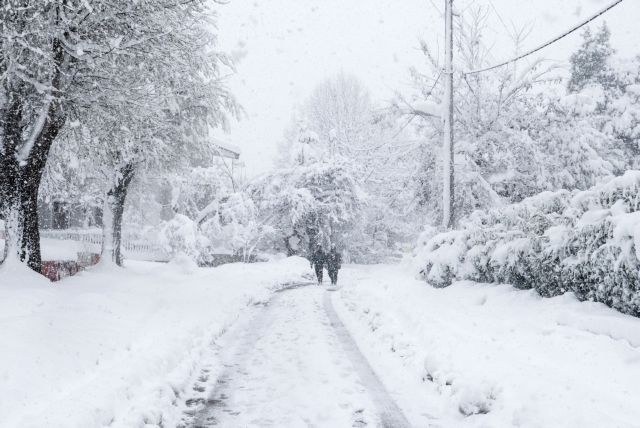 Severe weather front: Low temperatures and snow even in Attica