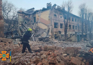 Ουκρανία: Βομβαρδίστηκε το αεροδρόμιο στο Ντνίπρο και πάλι – «Καταστράφηκε ολοσχερώς»