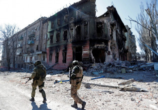 Μαριούπολη: Ίσως σήμερα η «τελική μάχη» – «Τελειώνουν τα πυρομαχικά» λέει ο ουκρανικός στρατός