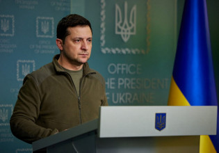 Πόλεμος στην Ουκρανία: Ο Ζελένσκι καταγγέλλει «τα ψέματα» της Ρωσίας και τους χαρακτηρίζει «άνανδρους»