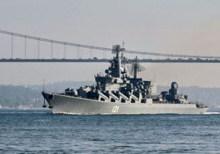 Πόλεμος στην Ουκρανία: Θρίλερ με τη ναυαρχίδα του ρωσικού στόλου στη Μαύρη Θάλασσα